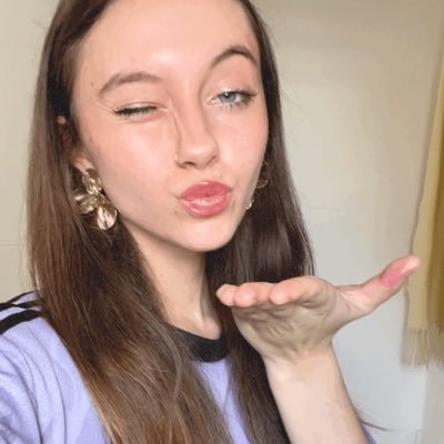 margaux traîtresse de la France Profile