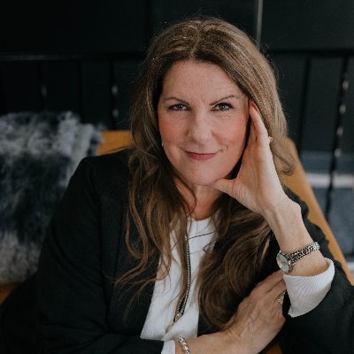 7X Cert Executive Resume Writer | Forbes Top 100 Career Site | Executive Resumes | LinkedIn Profiles | Careers | Branding | Coffee ☕️ | Life