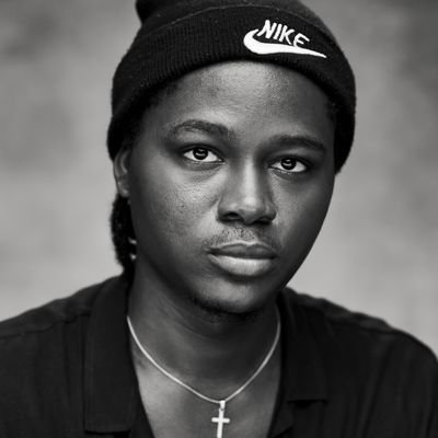 chudeh_'s profile picture. I wear many hats.
Passionate about good music and creative arts; Curious about Tech & Investing