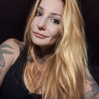 Heimatliebe im Herzen und kein Bullshit im Kopf. Emotional, laut, aber echt!Ich suche keinen Filterboy, ich such Rückgrat! Konservativ? Ja bitte!🫂😉