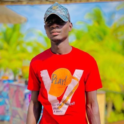 AulseKs's profile picture. Titulaire d’une licence en multimédia internet et communication - je suis technicien de médias ( Photographe - vidéographie - régisseur)