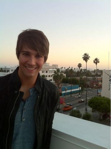 JamesMalways's profile picture. Fan Club Dedicated to the singer and actor James Maslow.
Since: 4/3/2012
James followed: __ / __ / __
We love you  James Maslow