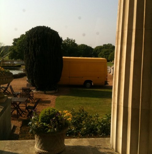 Hi! my name is Bluebell. I'm a van. I'll be tweeting occasionally with JB Sound gig stories, I have lots of time you see. THEY LEAVE ME OUTSIDE!