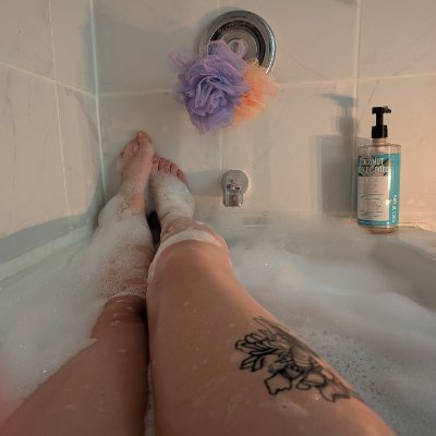Findom. Period. https://t.co/p0NrpZqGhp
PayPal @CaitlinHunny
Money first Talk after.
Tribute $30