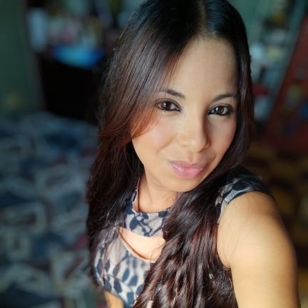 🌻💐.Porque yo soy el Señor, tu Dios, que sostiene tu mano derecha; yo soy quien te dice: «No temas, yo te ayudaré». (Isaías 41:13)🌻💐