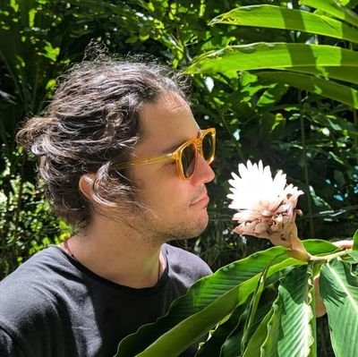 seidowrites's profile picture. Deep listening • Reflective thinking partnerships for creatives • Tea as practice • Navigate your transition with clarity 👇 Free guide to inner knowing