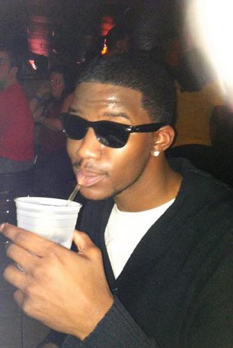 ImThatGuy_101's profile picture. I strive to be different,cuzz im me' i dont like to blend in with the crowd,cuzz the crowd is ughh yakno?