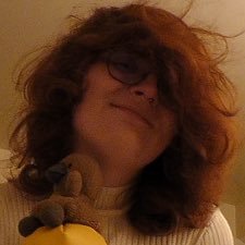 livestream freak // accidental actress // wishlister of “Late Night Confessional” on steam // matriarch of @craigslistdogs // mae@maedotmkv.com
