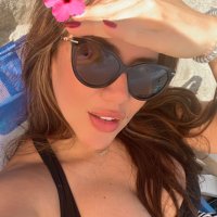 Karen (@karenestefaniab) 's Twitter Profile Photo