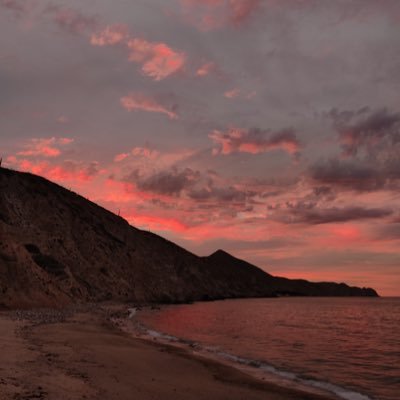 corneadoranon1's profile picture. Single, 27 años con experiencia en el ambiente. BC y Sin. Suspendieron mi cuenta anterior @CorneadorAnonim.