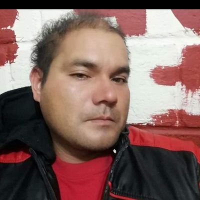 villares_c68718's profile picture. hacer ejercicios ciclismo pesas estatura 178 hacer poemas mendengarkan musik, merenungkan alam, mendaki di pegunungan