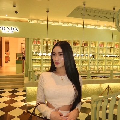 AlexU21289's profile picture. 