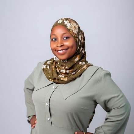 Muslimah | Brand & Content Strategist
Intro-extrovert