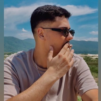 le_brisado's profile picture. 🫀 @alexs_cst