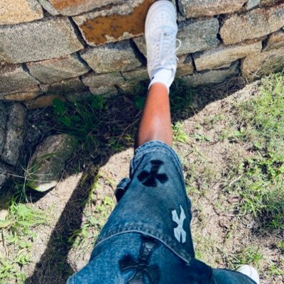 atextfromyah's profile picture. 