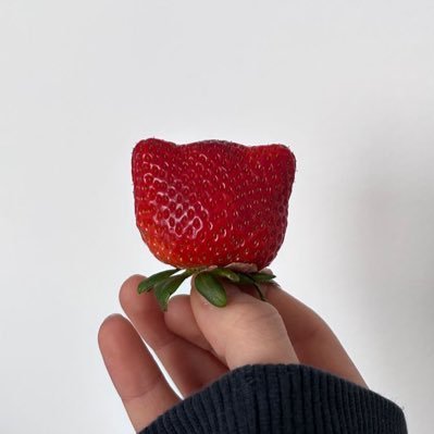 ichigotasty's profile picture. 小草莓加密好好吃喔～