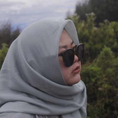 apriliall's profile picture. falling too oshtennjmkjw🐣🐱🐰🐶