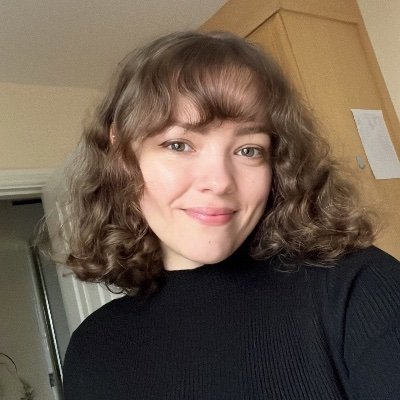 RoMulliez's profile picture. Jazz vocalist and music educator from Galway, Ireland. Also a poetry enjoyer 📜