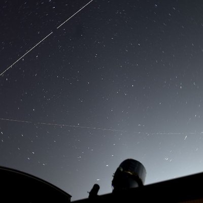 山口県で彗星の光度観測をしています。観測屋。
眼視、デジカメ、CCD、何でも彗星が見れれば幸せ。趣味だから楽しまなきゃあ。
ICQ Observer Code ; YOS02,
MPC Observatory Code ; P87