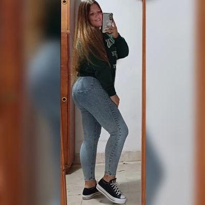 📍Castelli
-30/11🥳
-Sagitario♐
-Ninna🐶🎀
-Profe de Educ. Especial 👩🏼🏫📚