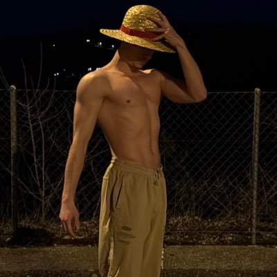 ewan_athletic's profile picture. Entrepreneur - Athlète 🥷🏼

Projet en cours