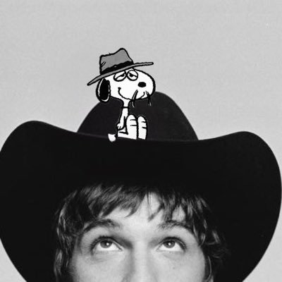 snootuckpy's profile picture. snoopy + tucker ⋆.˚⊹⁺