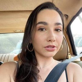 AnnalFlore81819's profile picture. 