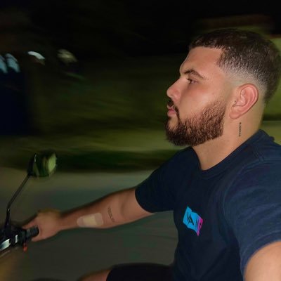 WCoutinho41's profile picture. RJ🖤❤