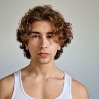 Ta star préférée (@valerio_tnc) 's Twitter Profile
