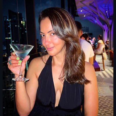 fernandara35's profile picture. Great communication, women empowerment | growth mindset