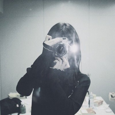 liraccimonik's profile picture. Yours mine