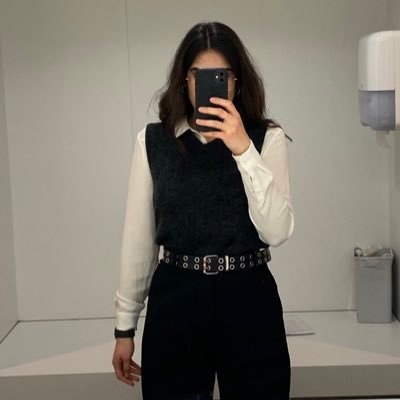 FrcsMaria's profile picture. Qui se brûle avec la soupe, souffle aussi sur le yaourt