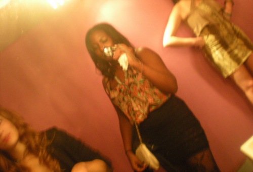 S_viveLOVErir_G's profile picture. Eu tinha um coração partido, foi para o Brasil e encontrou um amor como nenhum outro...mas meu coração ainda quer.. ~Que Dona Viver a Vida!!