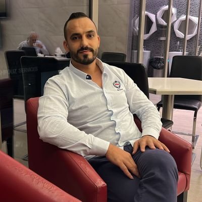 أسوأ ما يمكن أن يقدمه الإنسان لعقله هو القراءة لكل ما يثبت صواب قناعاته ،
لبناني وأفتخر 🇱🇧
المنية شمال لبنان