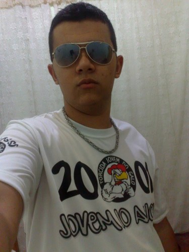16 Anos, Solteiro,SERVO De Deus, Motivador, Alegre, Membro da Maior   TJG, Cursando o 2: e Funcionário Da Nazaria-Cg