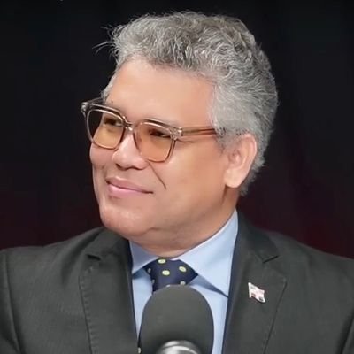 Candidato Presidencial @GenS_Oficial 2024 | Padre | Esposo | Pastor @LaIDCAN | Diputado 2006|#Provida | #Patriota | https://t.co/cNkgqkCoMd