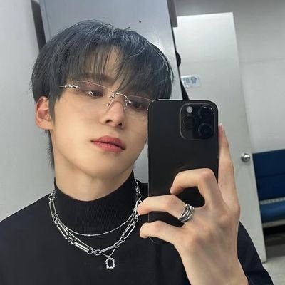 nsfw-ish | mdni | part-time writiny | yvngi enthusiast | i'm just here for socmeds and fanarts 🔞