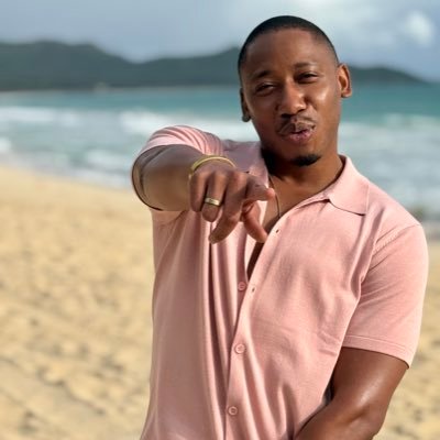DMV Native. Free-spirited traveler perfecting his glow. Lovin & learnin. 🤴🏽🧘🏽♂️#unc #wfu #blackboyjoy