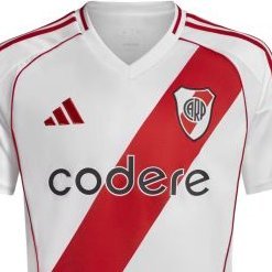 Profesora de química. Me gusta la tecnología, fanática de River y por cariño de gimnasia y esgrima de la plata
Mis convicciones me traen problemas pero son mías