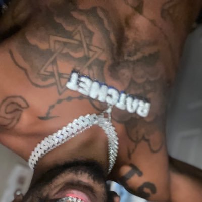 CONTENT CREATOR| TiTTY LOVER/ 6’4 🦶🏾 16 HALF GiANT HALF HORSE DM FEE $10:$5150RK WON’T RESPOND 🤤💰https://t.co/in5vjQT9Xq
