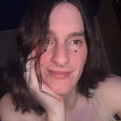 Steelers🖤💛Reds❤️🤍Sparks💜💛 Celtics💚🤍Leafs💙🤍
27 she/her