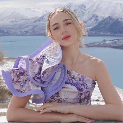 AbbyFhdhv's profile picture. 