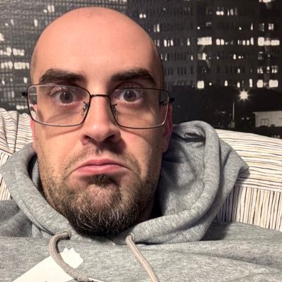 ManuManzoni33's profile picture. 