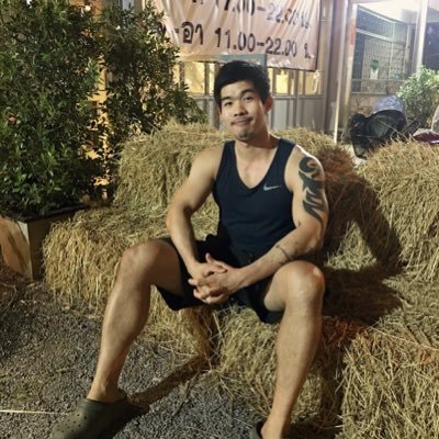 หมีขาว 👉🏻Certified Personal Trainer, Nutrition Mentor and Gym Owner @ Fitness Grand Club + 🏉 Gym and sport Animal IG bill_the_polarbear