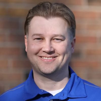 The @Operation100 guy, news stringer, 3x Kansas Press Assoc. Award Winner, uncle x3, weather spotter/nerd. Often imitated, never duplicated. #FreedomInDarkness