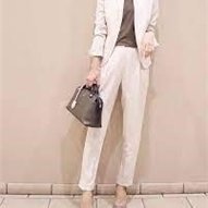 お金に困ってる人の為に現金プレゼントを行っています。毎日お金配り。当垢フォローでエントリー。配布会場▶https://t.co/0JM5b72J6x