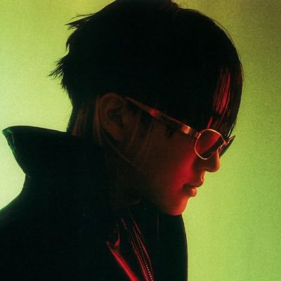 eu i o changbin cantando porra caralho torcida de cuzao qm manda nessa porra é a torcida do timão!!