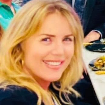 LindaVanZandt1's profile picture. Frustrated 3rd generation CA native. Loathes  hypocrisy & grifting. Appreciate wit & quality snark. Plastic is gross. Help where you can. NO LISTS OR DMs