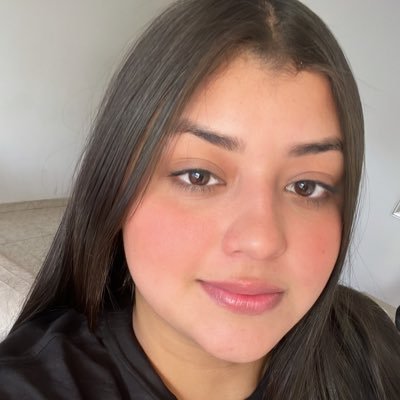 elcatismoo's profile picture. y que se revuelque al que no le guste.