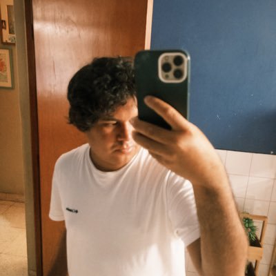 gianfrancomore's profile picture. 🤴🏻